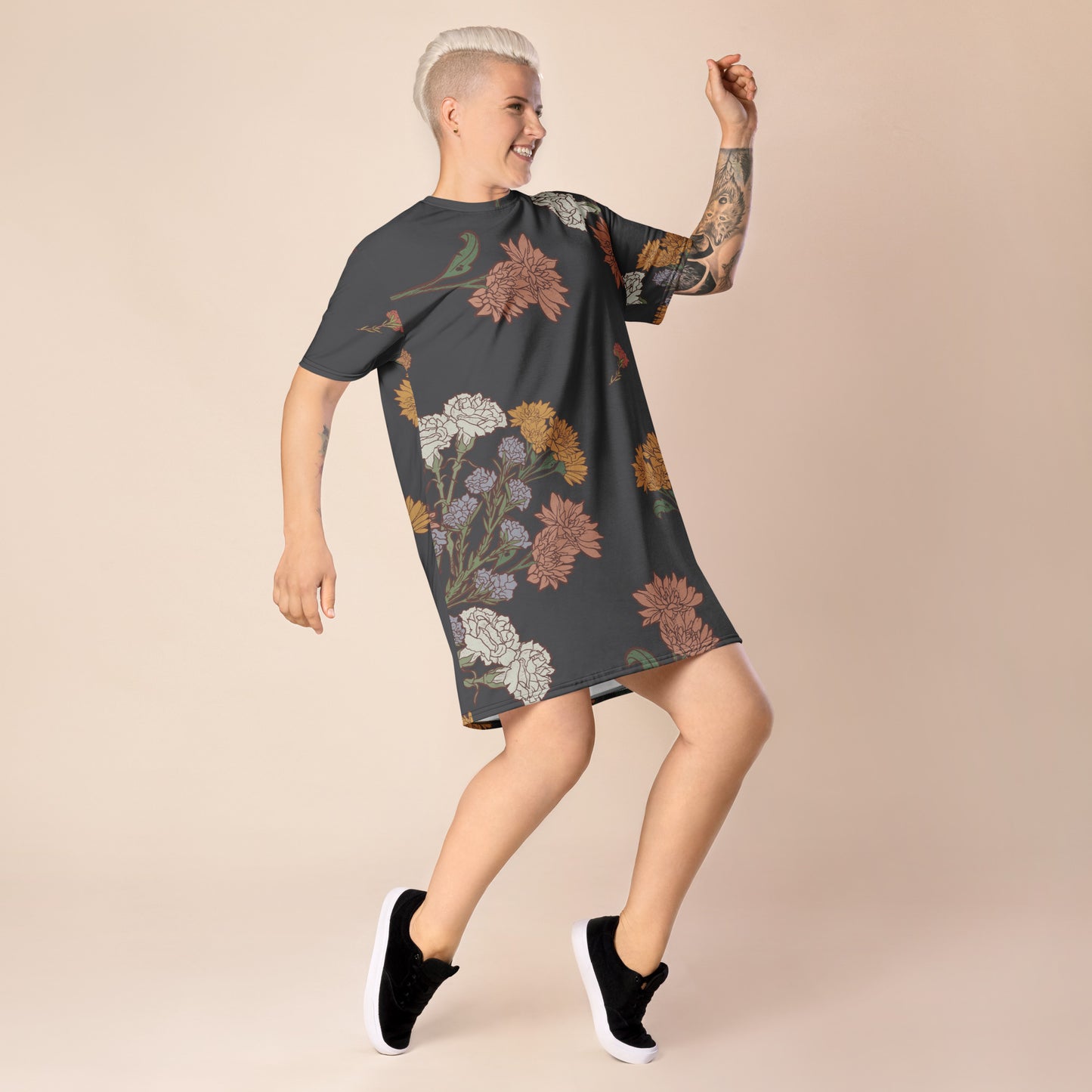 Art Nouveau T-shirt dress